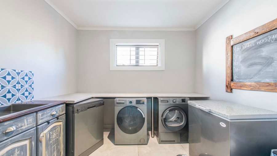 5 Bedroom Property for Sale in Bonny Brook Western Cape
